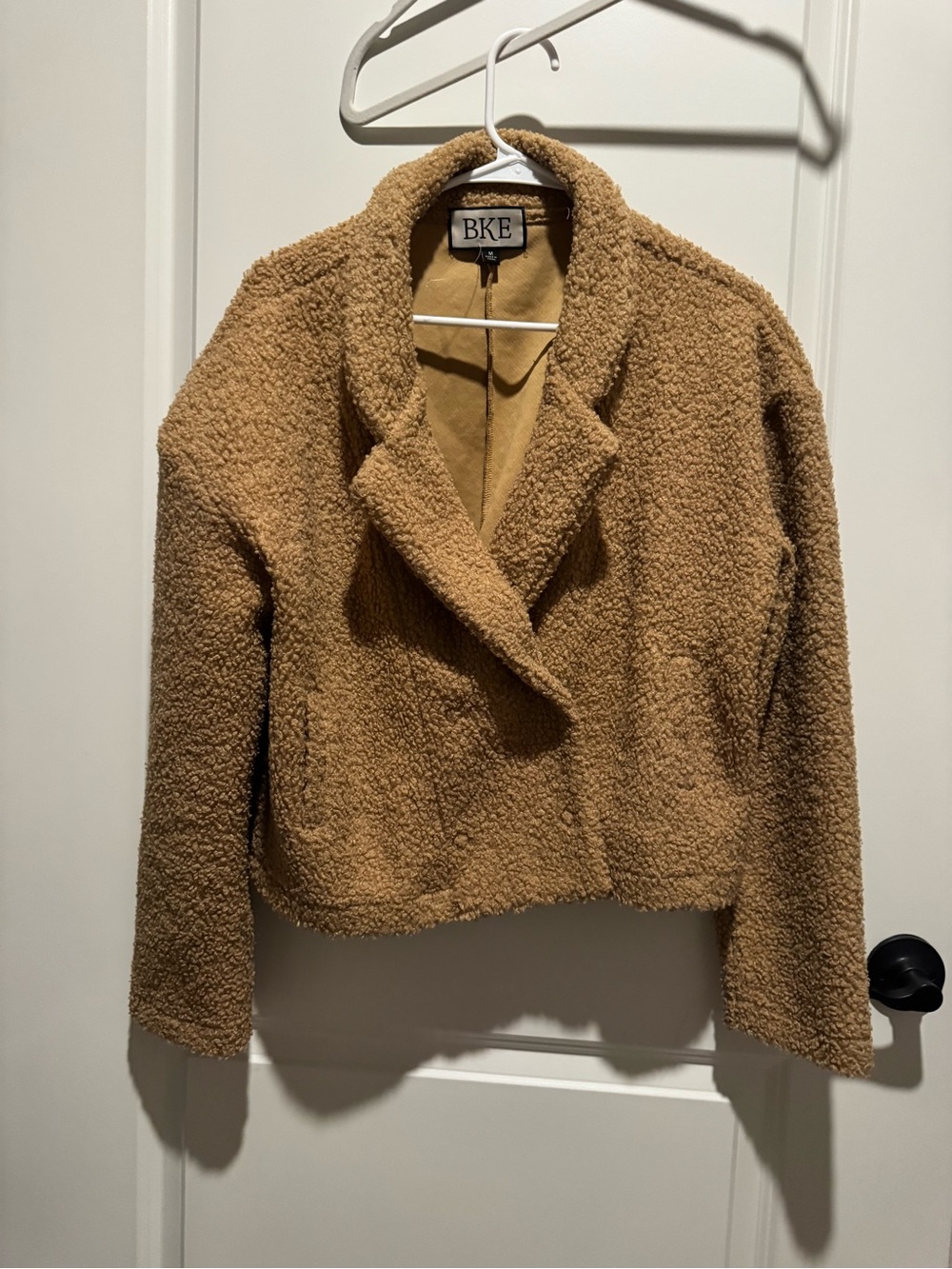 BKE Cropped Teddy Jacket in Camel Tan